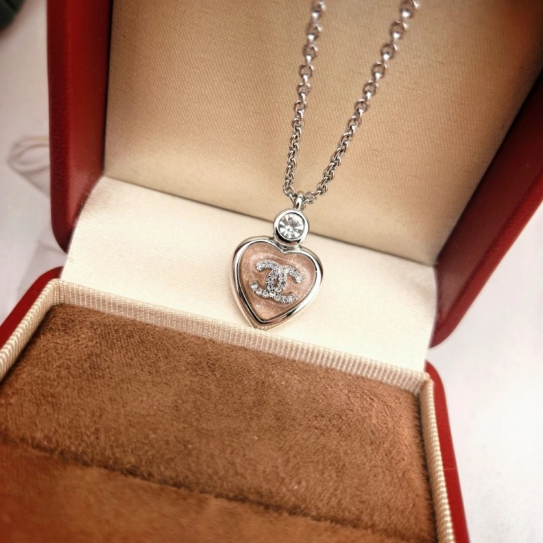 Comfortable Chxnxl Necklaces 285507