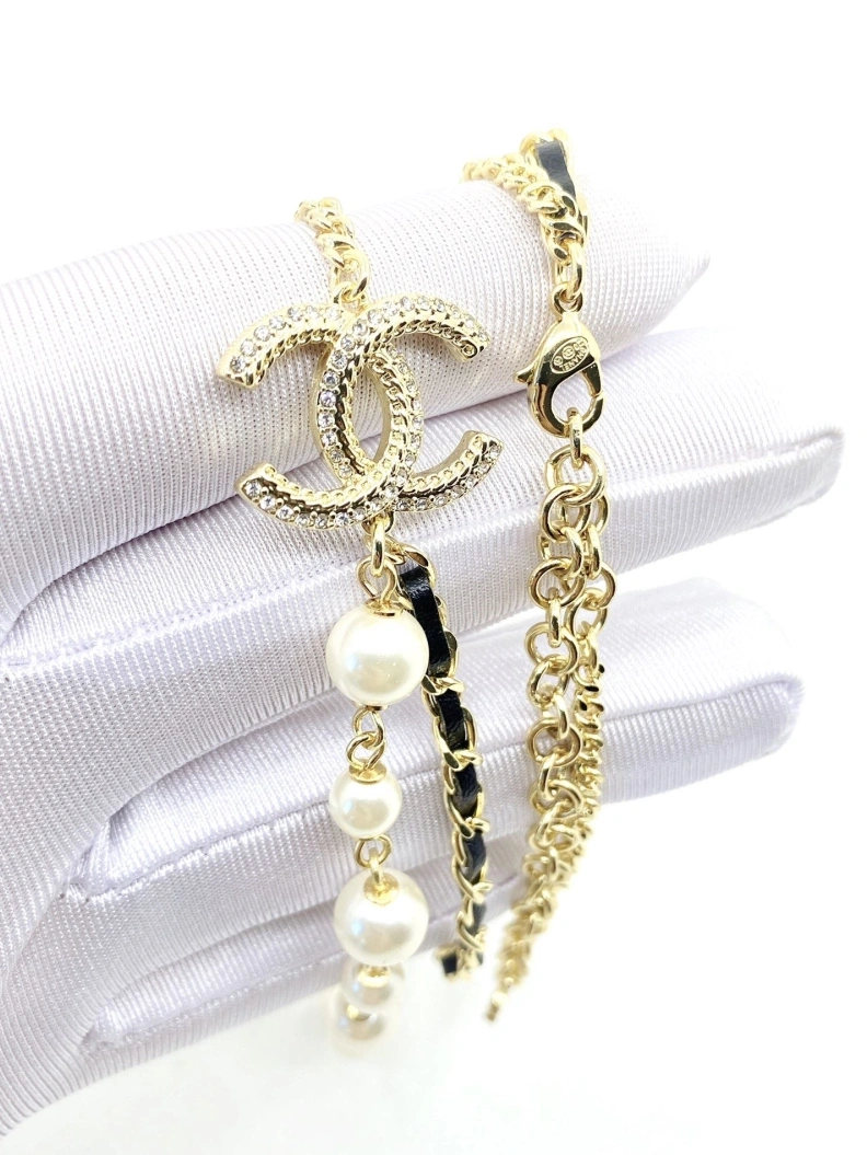 Versatile Chxnxl Necklaces 285490