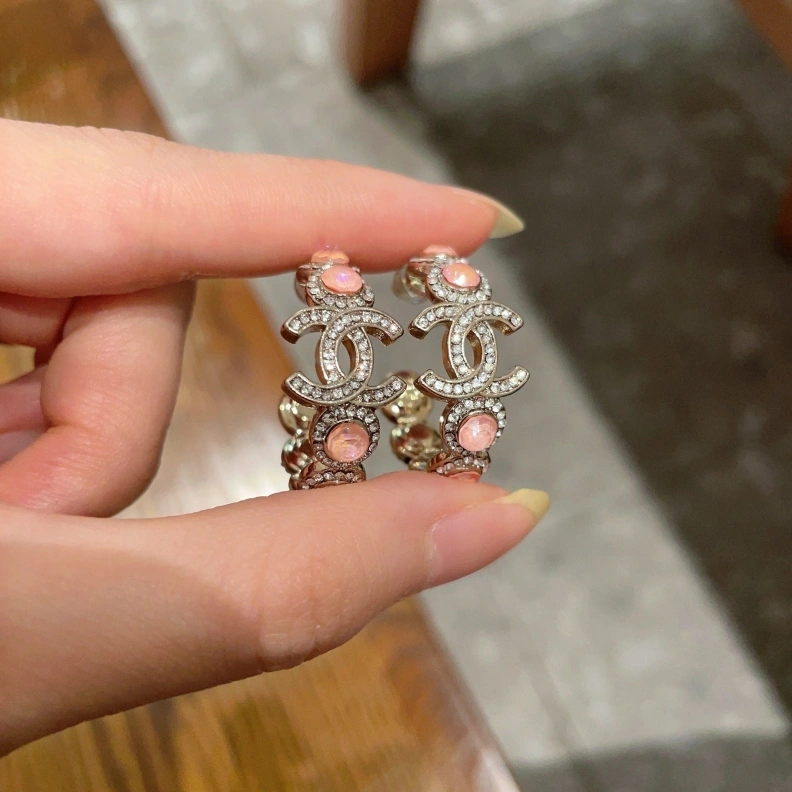 Breathable Chxnxl Earrings 286145