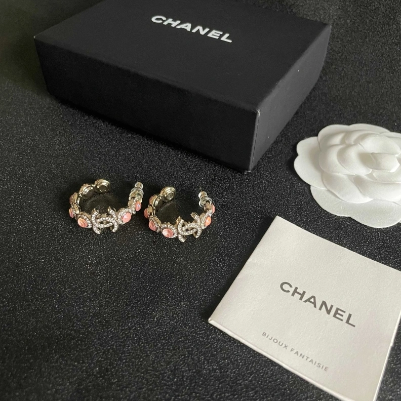 Breathable Chxnxl Earrings 286145