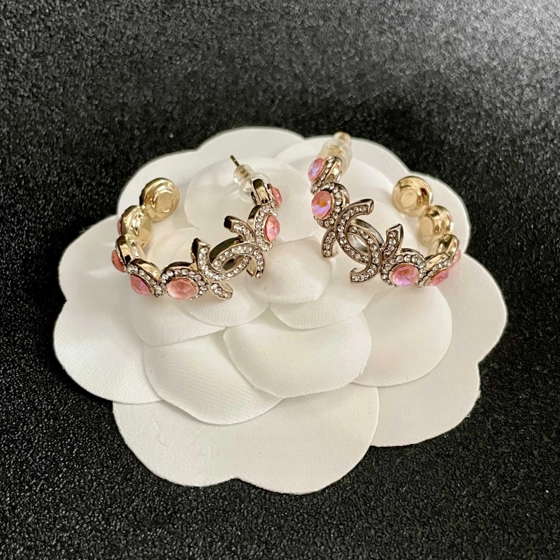 Breathable Chxnxl Earrings 286145
