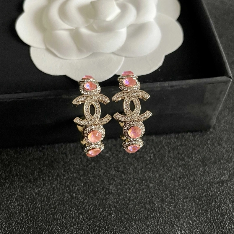 Breathable Chxnxl Earrings 286145