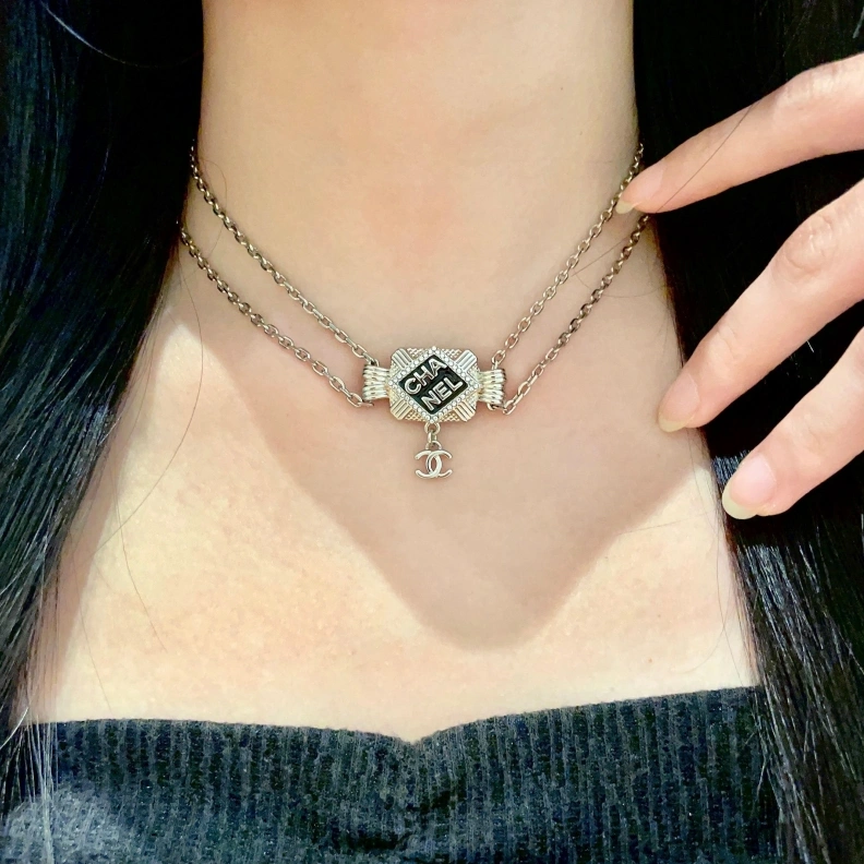Trendsetting Chxnxl Necklaces 285483