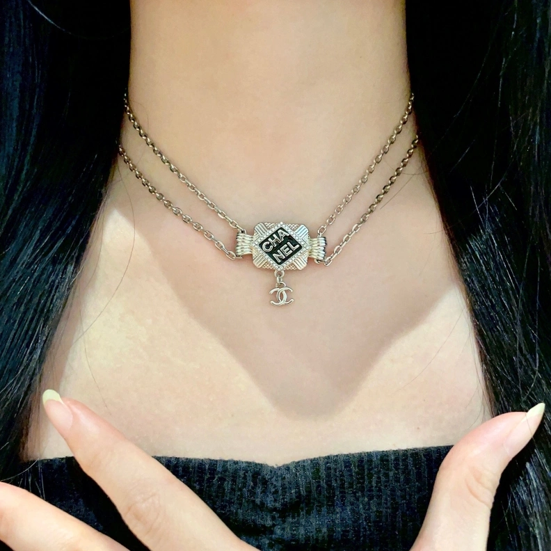 Trendsetting Chxnxl Necklaces 285483
