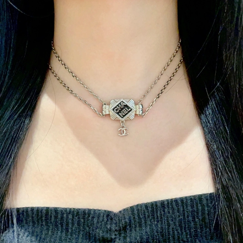 Trendsetting Chxnxl Necklaces 285483