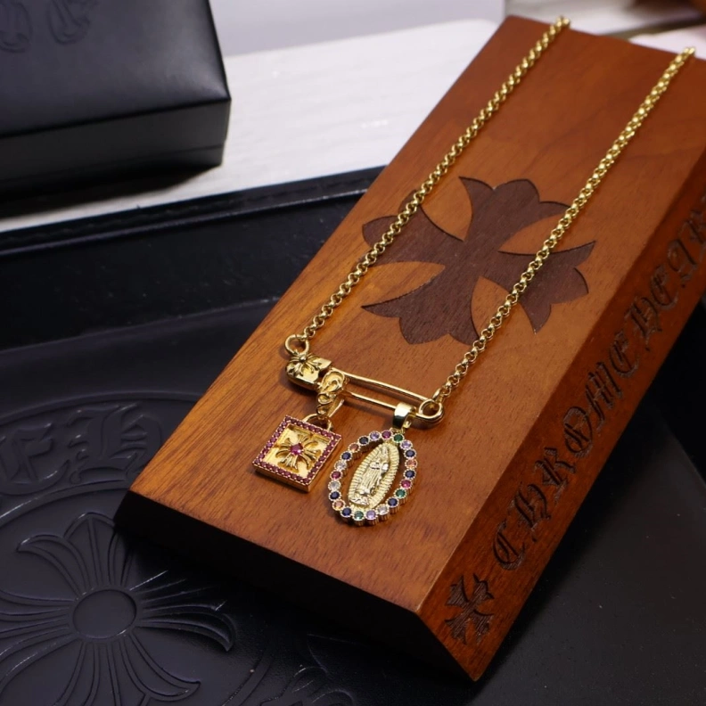Comfortable Chrxmx Hxxrts Necklaces 297048