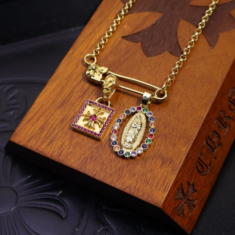Comfortable Chrxmx Hxxrts Necklaces 297048