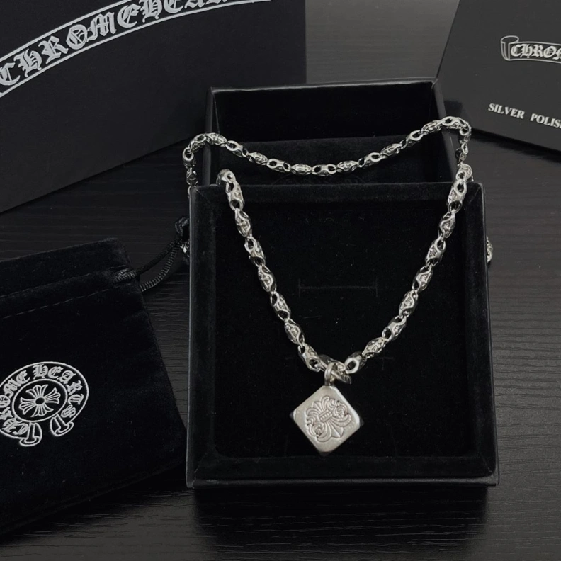 SmartChoice Chrxmx Hxxrts Necklaces 297052