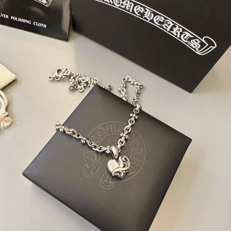 DailyWear Chrxmx Hxxrts Necklaces 297036