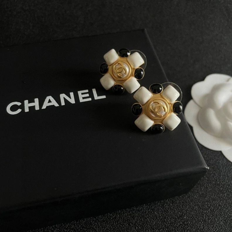 Sophisticated Chxnxl Earrings 286124