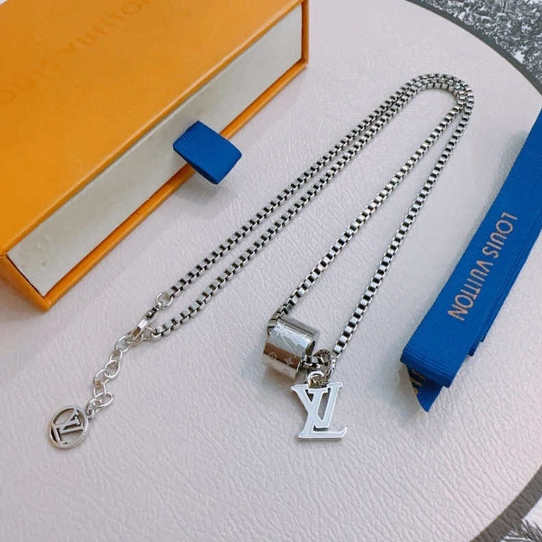 Versatile LX Necklaces 308911