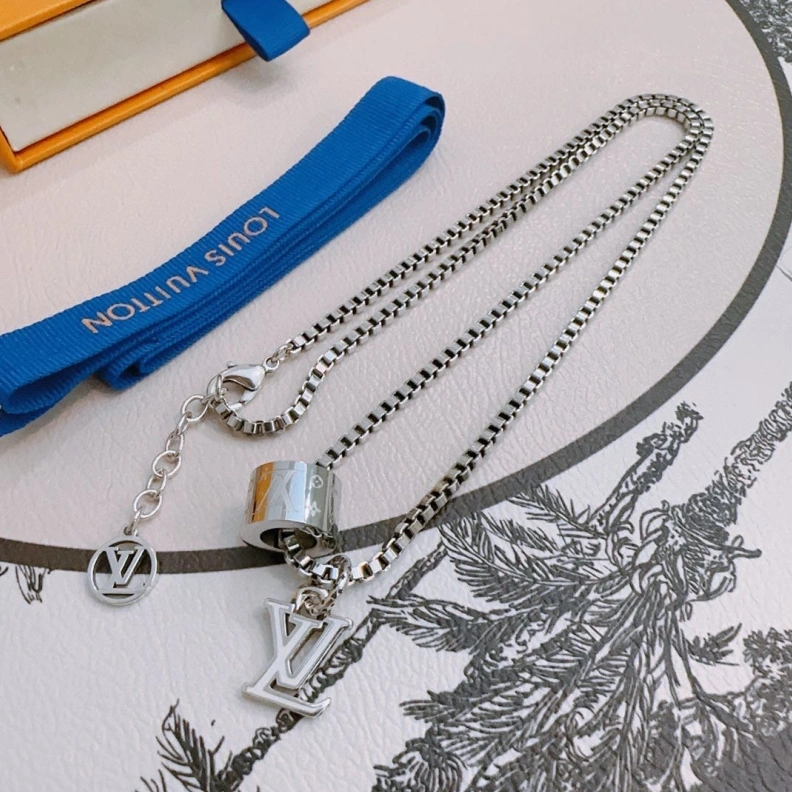 Versatile LX Necklaces 308911