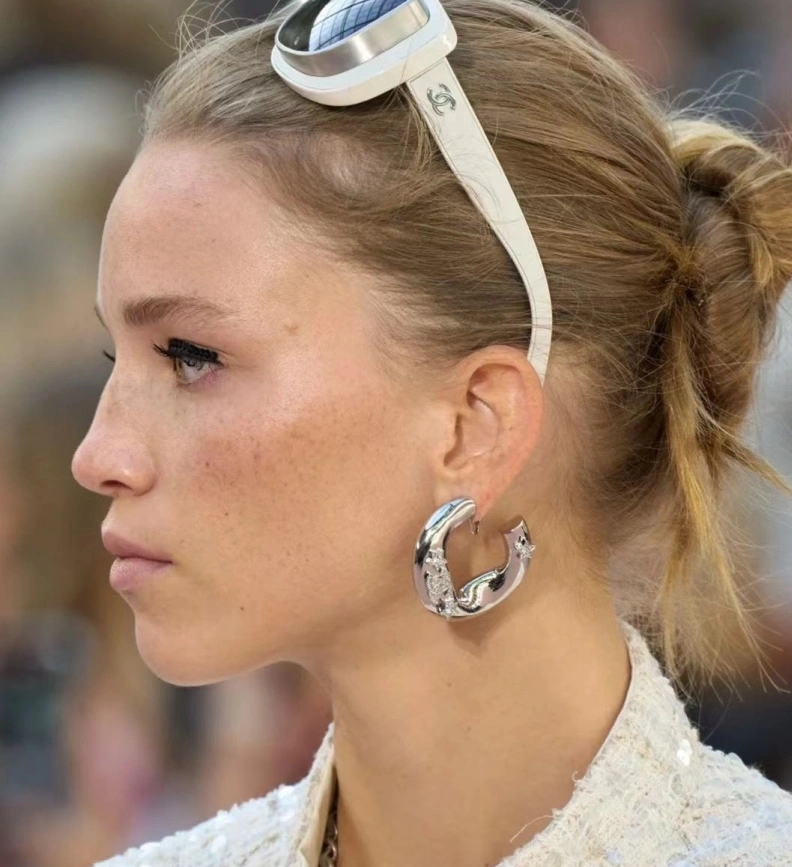 Fashionable Chxnxl Earrings 286129