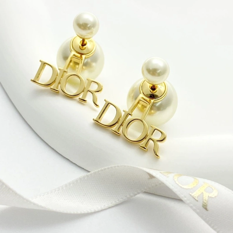 Durable Christian Dxxr Earrings 294232