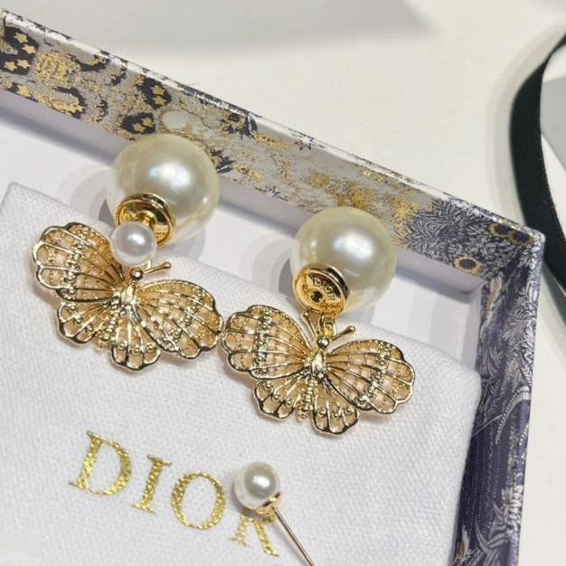 Soft Christian Dxxr Earrings 294230