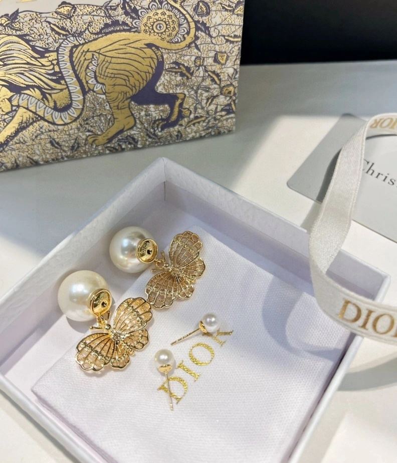 Soft Christian Dxxr Earrings 294230