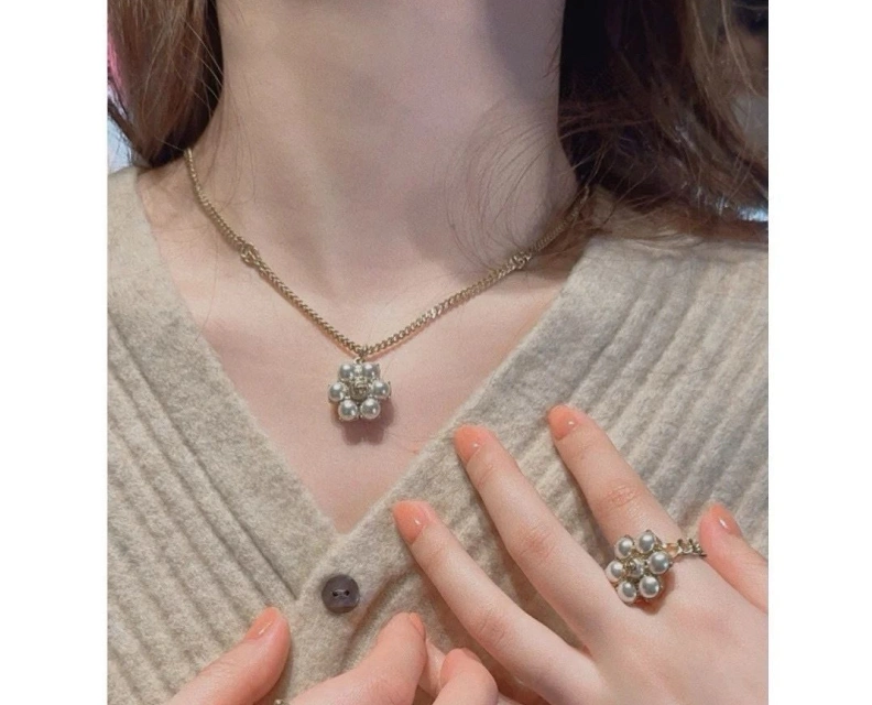 Affordable Gxccx Necklaces 302630