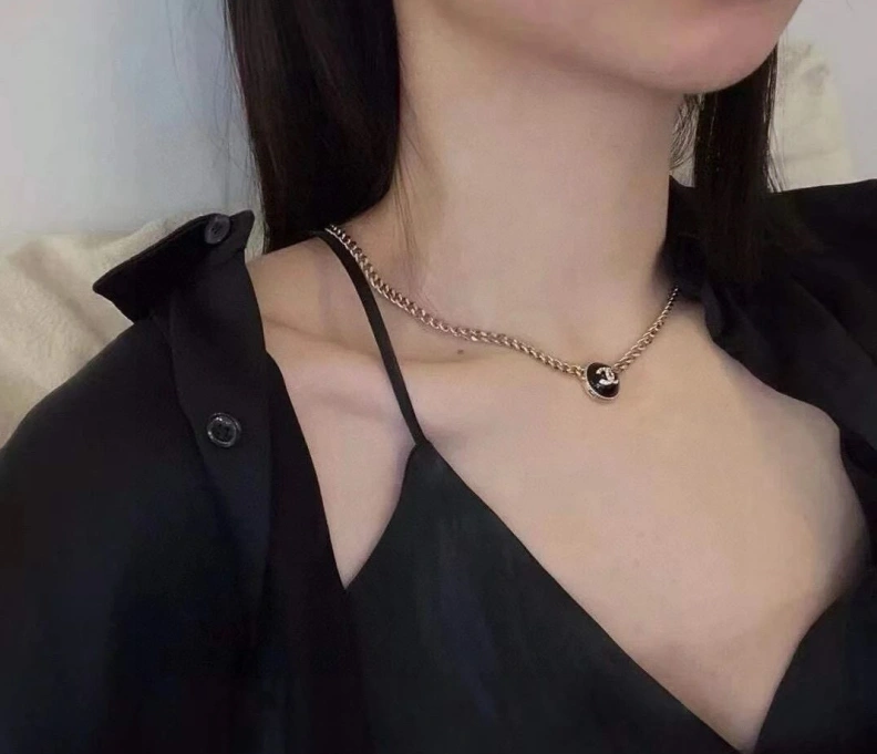 Cozy Chxnxl Necklaces 285461