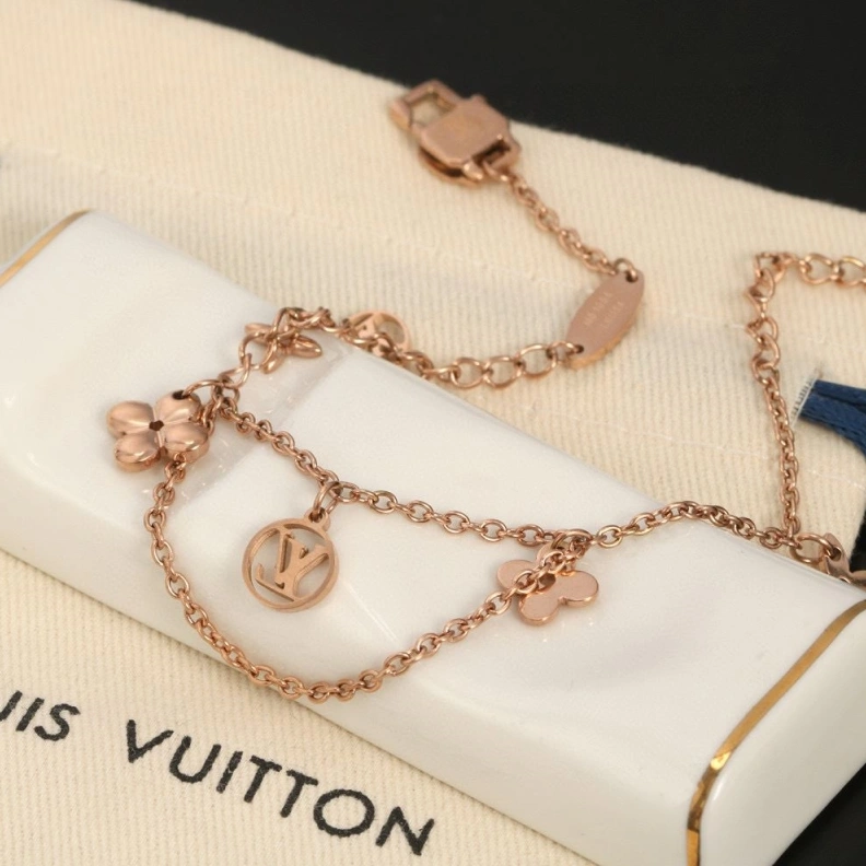Fashionable LX Bracelets 309123
