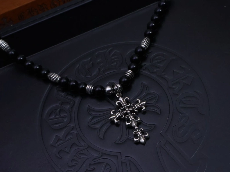 Comfortable Chrxmx Hxxrts Necklaces 297041