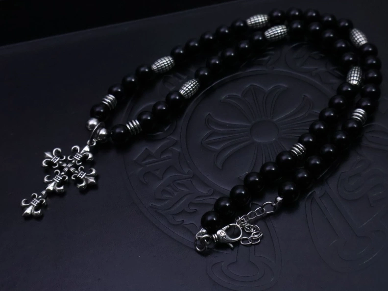 Comfortable Chrxmx Hxxrts Necklaces 297041