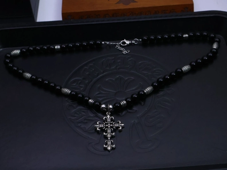 Comfortable Chrxmx Hxxrts Necklaces 297041