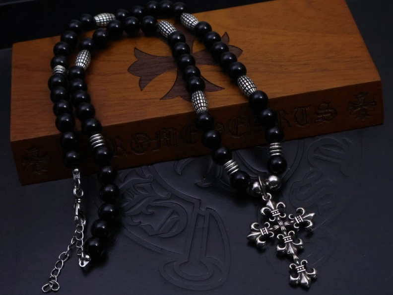 Comfortable Chrxmx Hxxrts Necklaces 297041