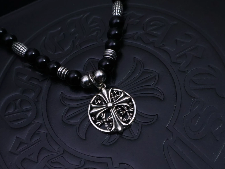 WellDesigned Chrxmx Hxxrts Necklaces 297063