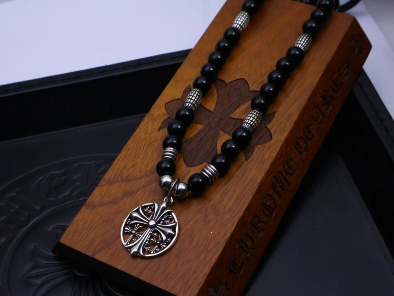 WellDesigned Chrxmx Hxxrts Necklaces 297063