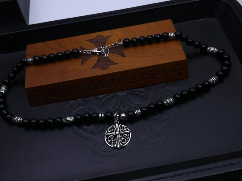 WellDesigned Chrxmx Hxxrts Necklaces 297063