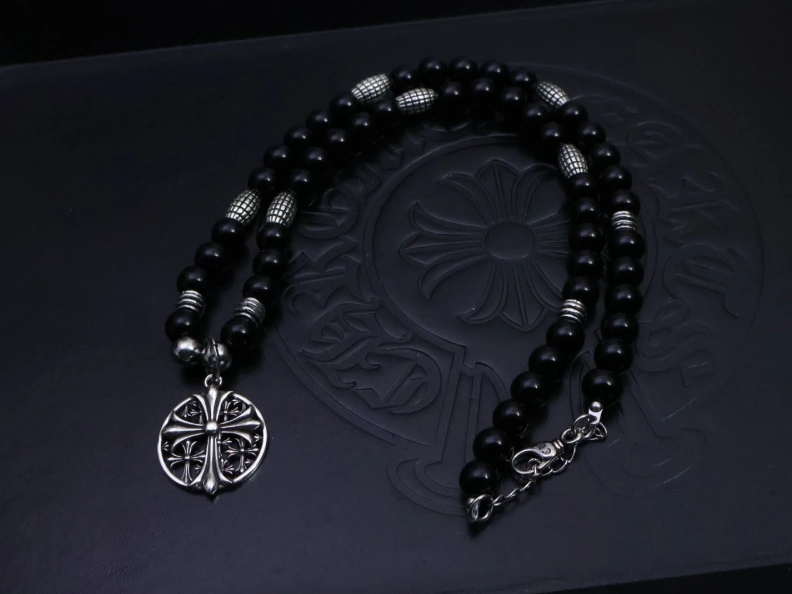 WellDesigned Chrxmx Hxxrts Necklaces 297063