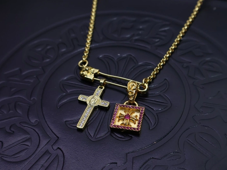 Flexible Chrxmx Hxxrts Necklaces 297027