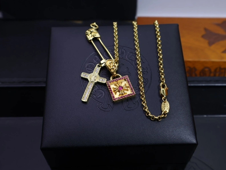 Flexible Chrxmx Hxxrts Necklaces 297027