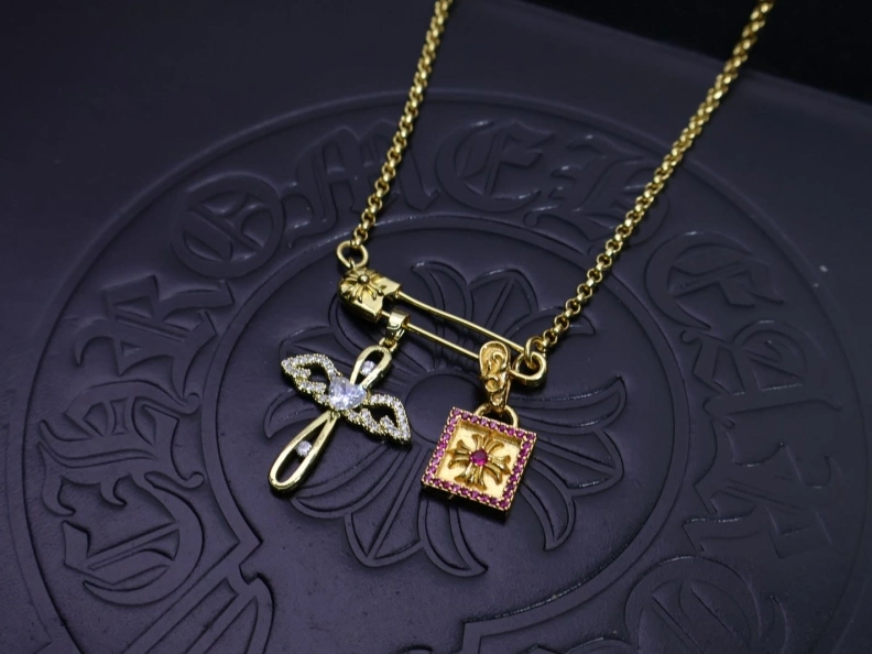 Classic Chrxmx Hxxrts Necklaces 297028