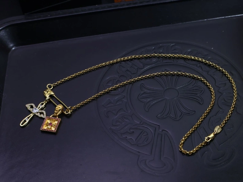 Classic Chrxmx Hxxrts Necklaces 297028