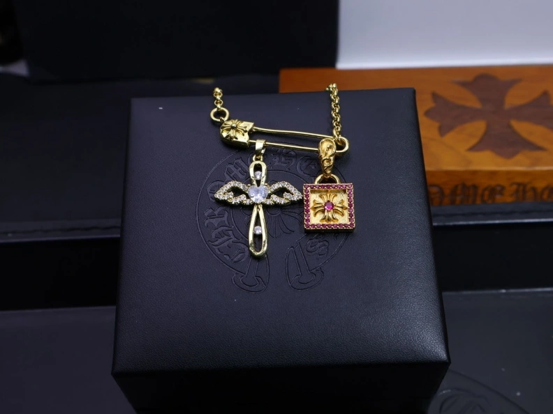 Classic Chrxmx Hxxrts Necklaces 297028