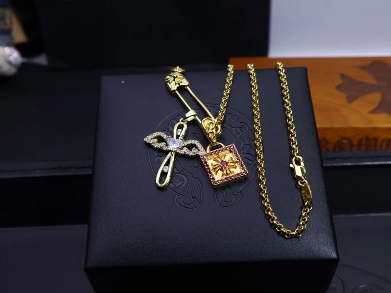 Classic Chrxmx Hxxrts Necklaces 297028