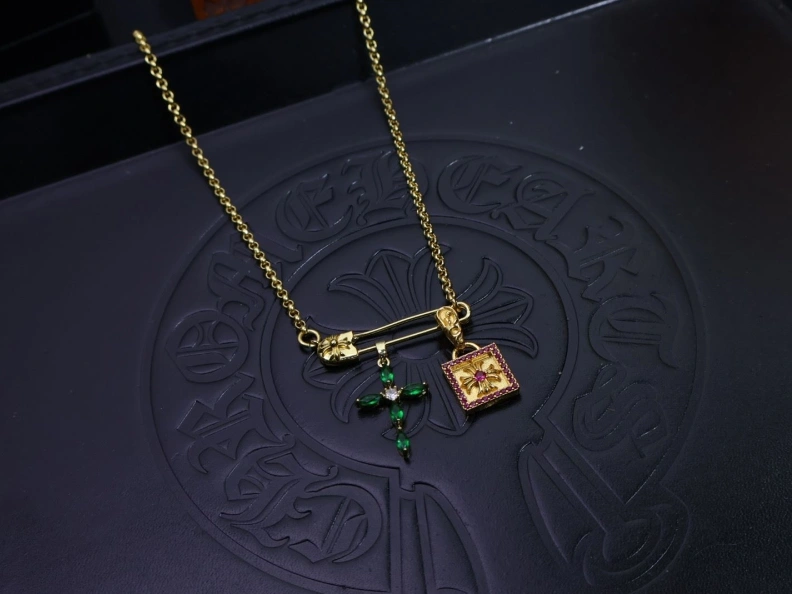 Durable Chrxmx Hxxrts Necklaces 297023