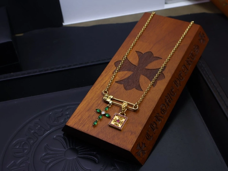 Durable Chrxmx Hxxrts Necklaces 297023