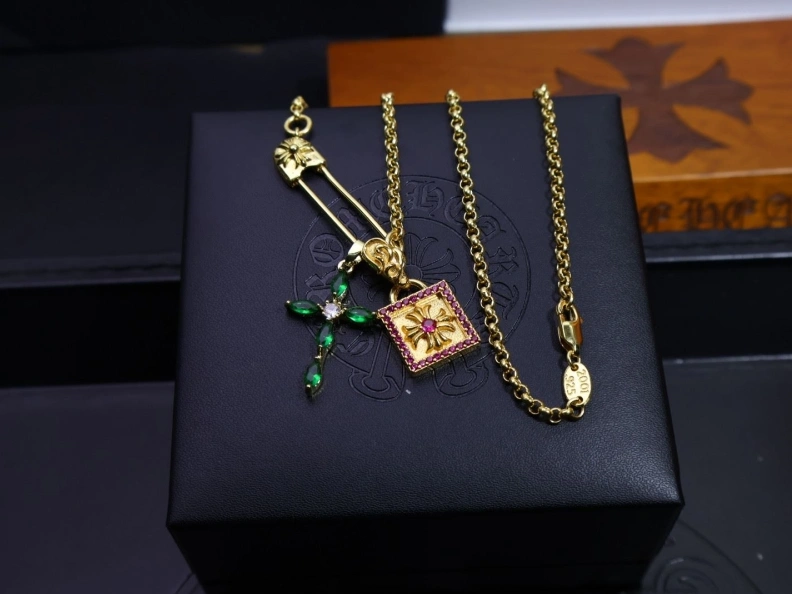 Durable Chrxmx Hxxrts Necklaces 297023