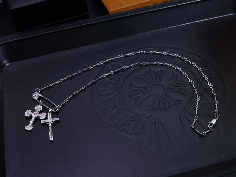 GoodFit Chrxmx Hxxrts Necklaces 297026