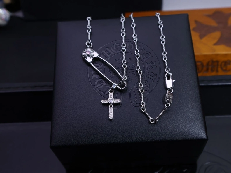 Compact Chrxmx Hxxrts Necklaces 297022