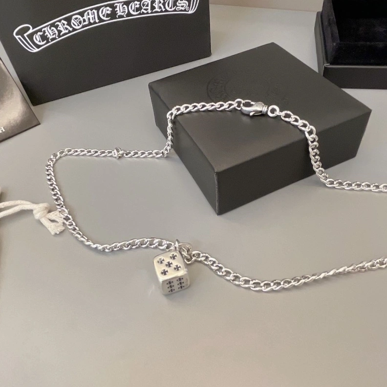 Sleek Chrxmx Hxxrts Necklaces 297003