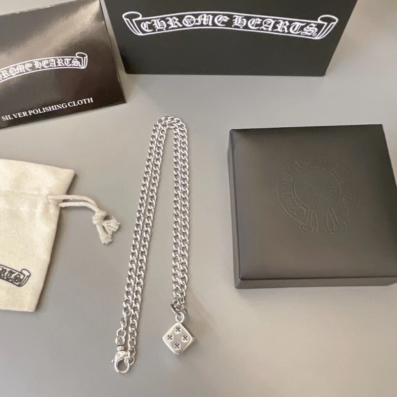 Sleek Chrxmx Hxxrts Necklaces 297003