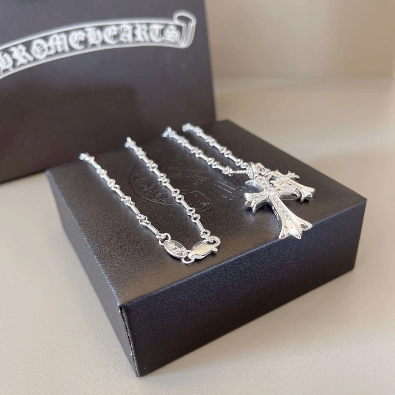 UrbanStyle Chrxmx Hxxrts Necklaces 297007