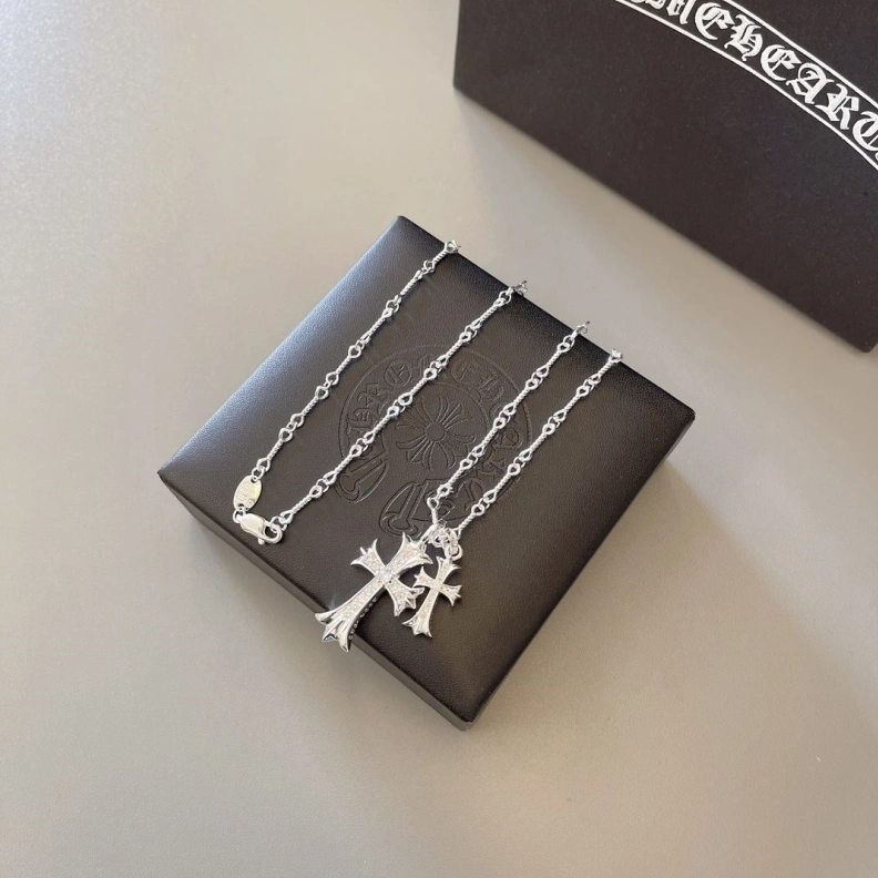 UrbanStyle Chrxmx Hxxrts Necklaces 297007