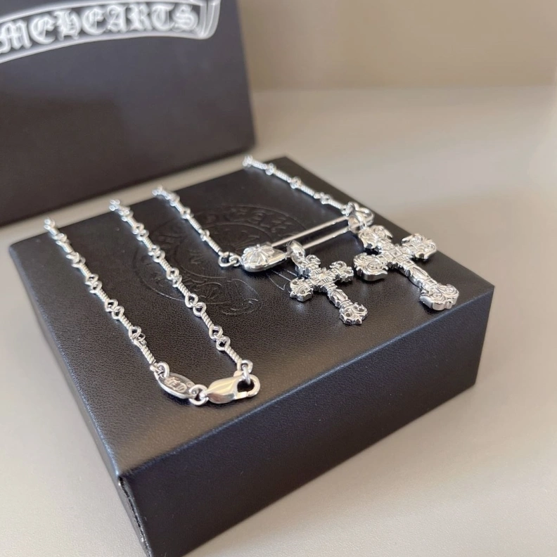 Durable Chrxmx Hxxrts Necklaces 296987