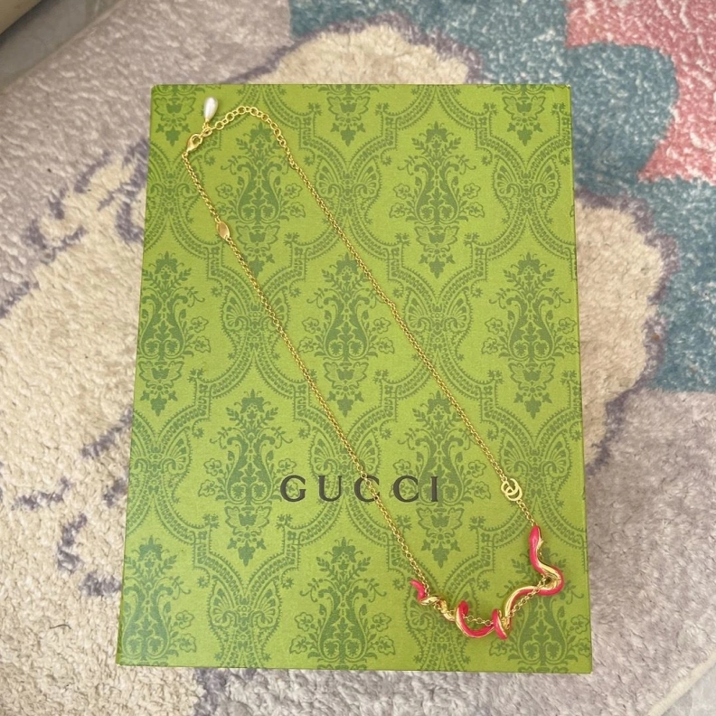 Compact Gxccx Necklaces 302626