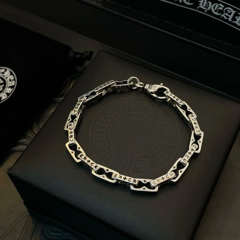 Stylish Chrxmx Hxxrts Bracelets 297385