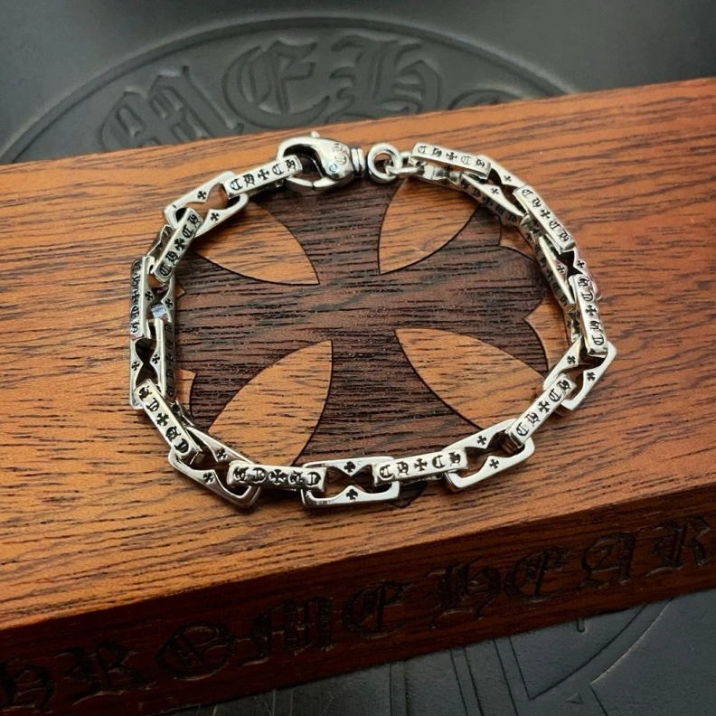 Stylish Chrxmx Hxxrts Bracelets 297385